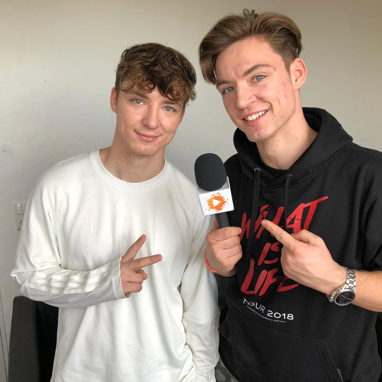 Die Lochis im Interview für TubeLive