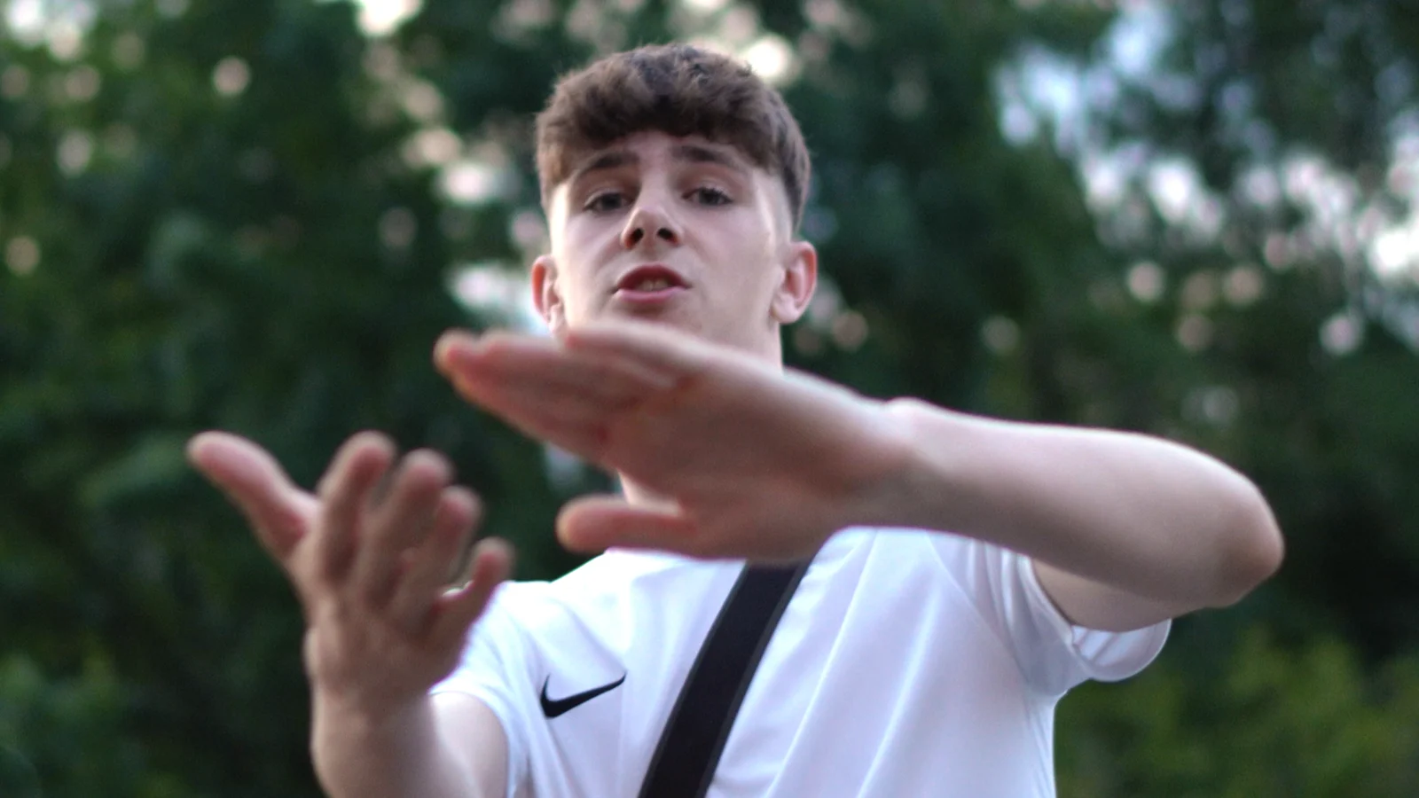 Mateo – Sommervibe, Motiv aus dem Musikvideo